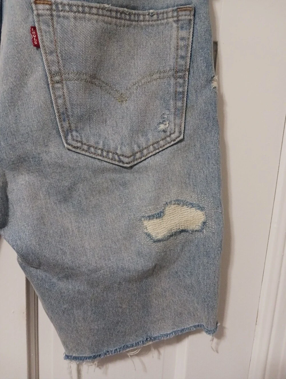Men's Levi's 511 Slim Fit Cut Off Denim Size 32 Distressed Shorts 36555-0275